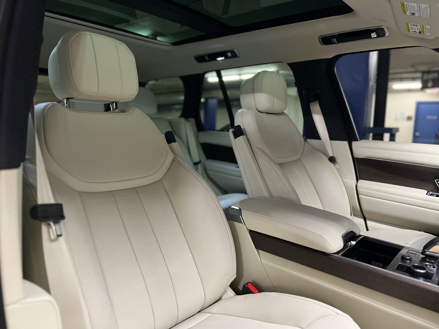 Range Rover LWB Autobiography