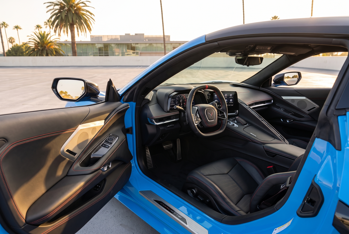 Corvette Stingray C8 Blue LT2